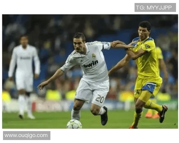 竞技播报球队联赛积分大幅提升展现出色表现与团队合作精神